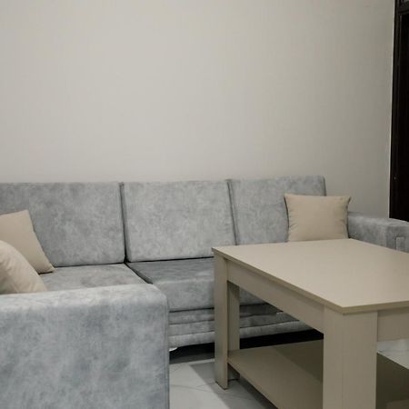 Logli Apartments Gjirokastër Esterno foto