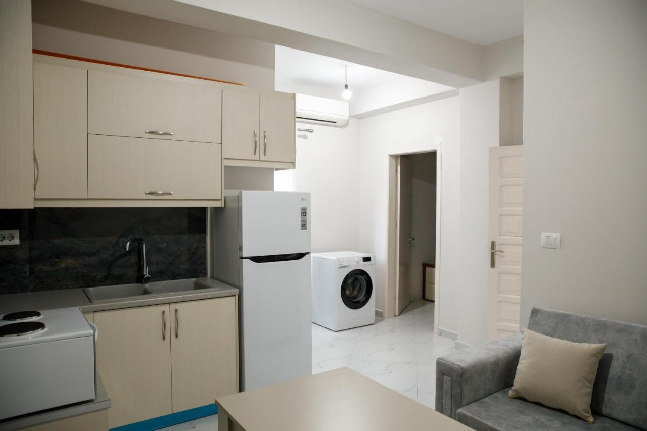 Logli Apartments Gjirokastër Esterno foto