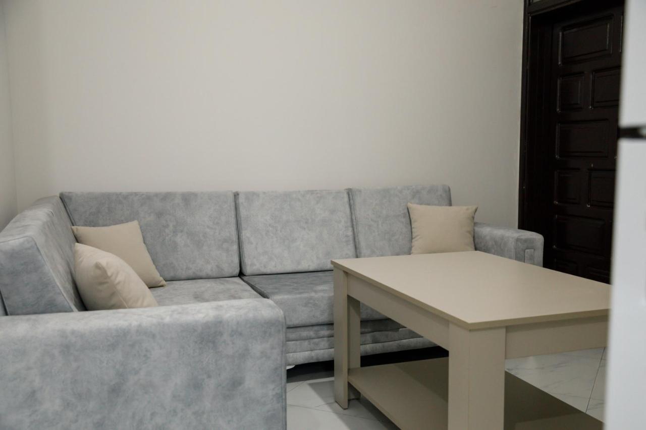 Logli Apartments Gjirokastër Esterno foto
