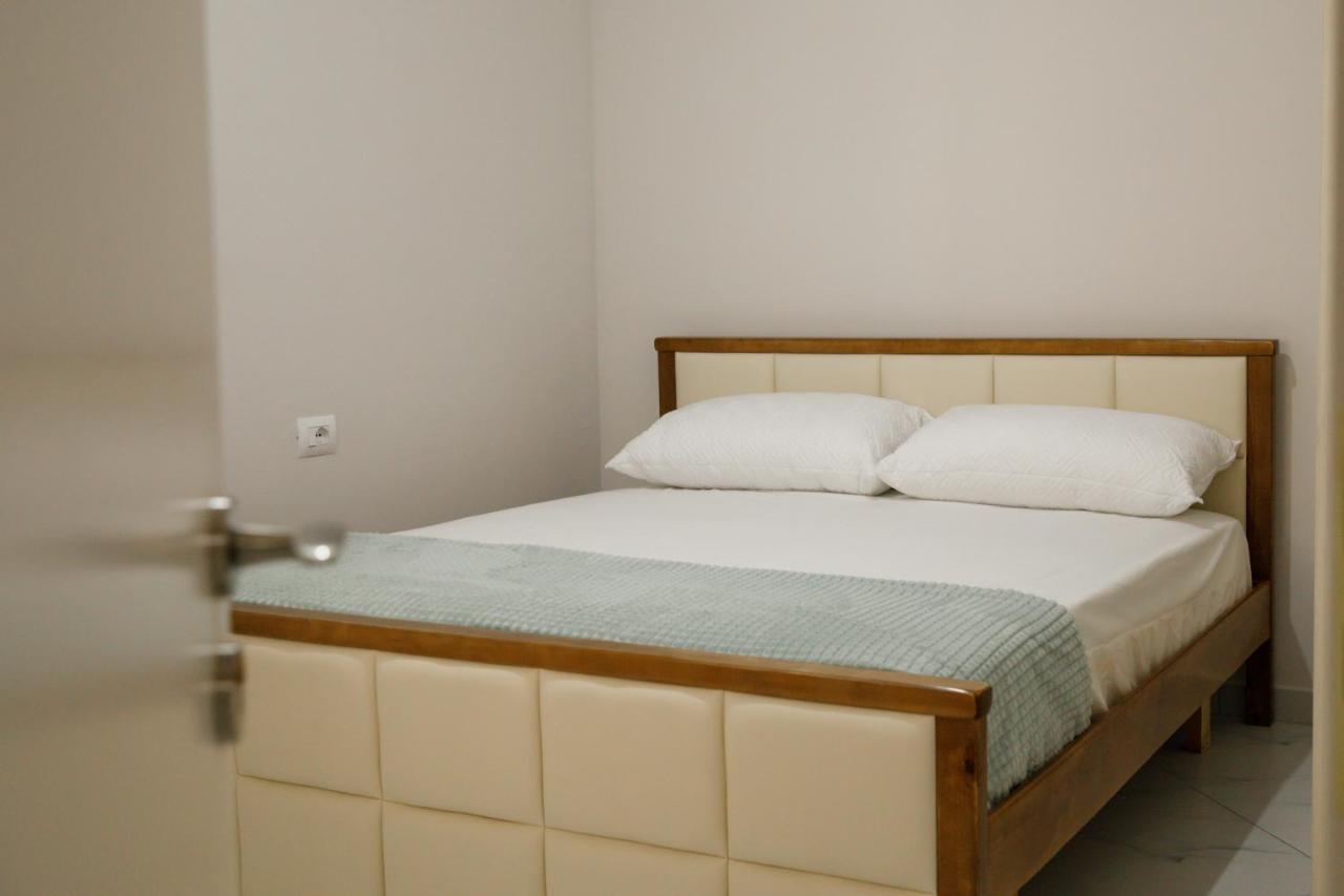 Logli Apartments Gjirokastër Esterno foto